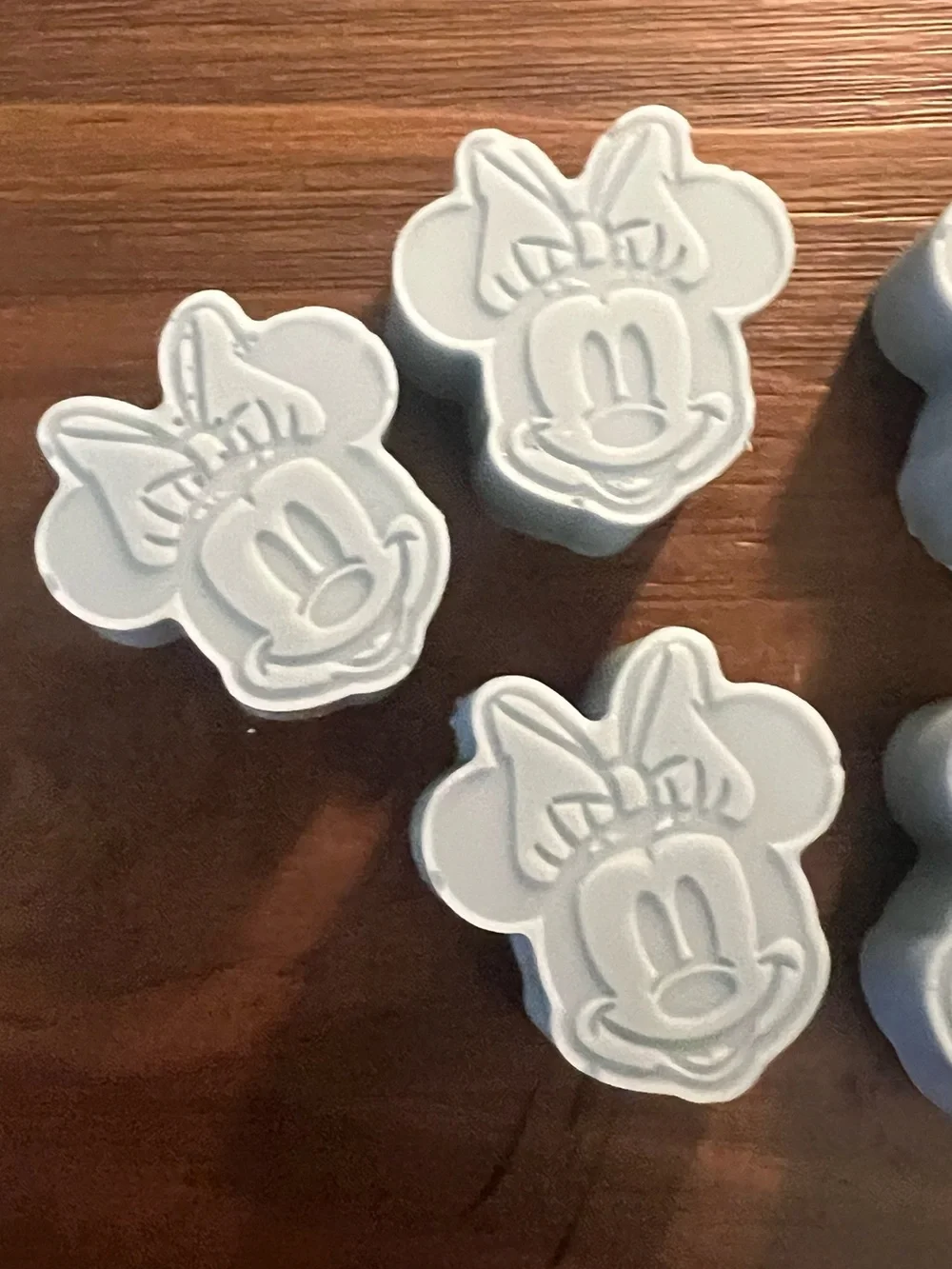 Mickey & Minnie Mouse Wax Melts - 6 Melts - Tranquil Scent - Light Blue
